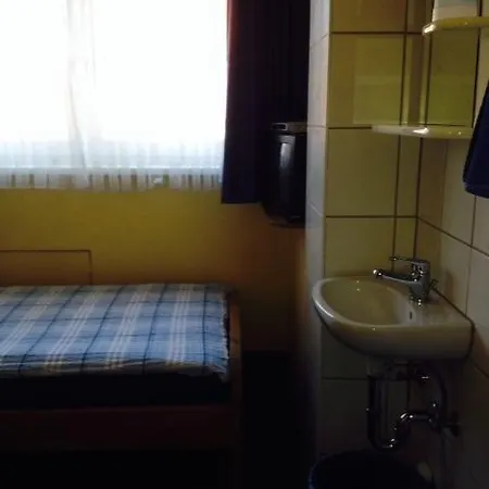 Hotell Schoenfeld 3*